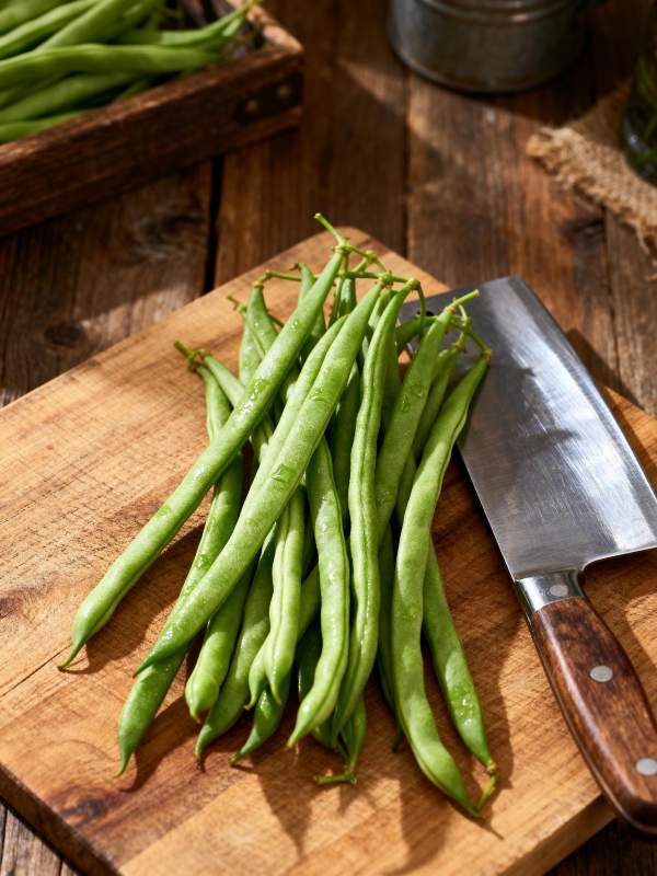 新鲜青豆角待切图片