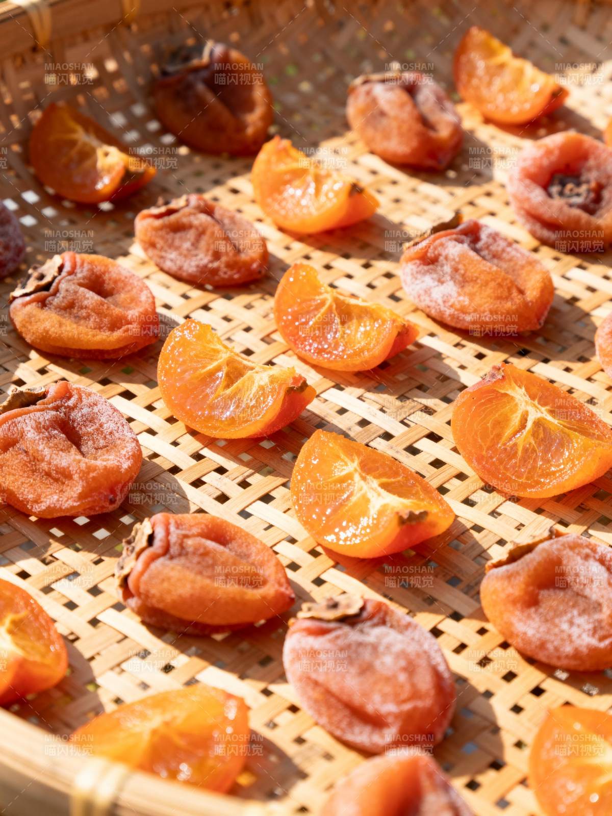 晒制柿子干图片