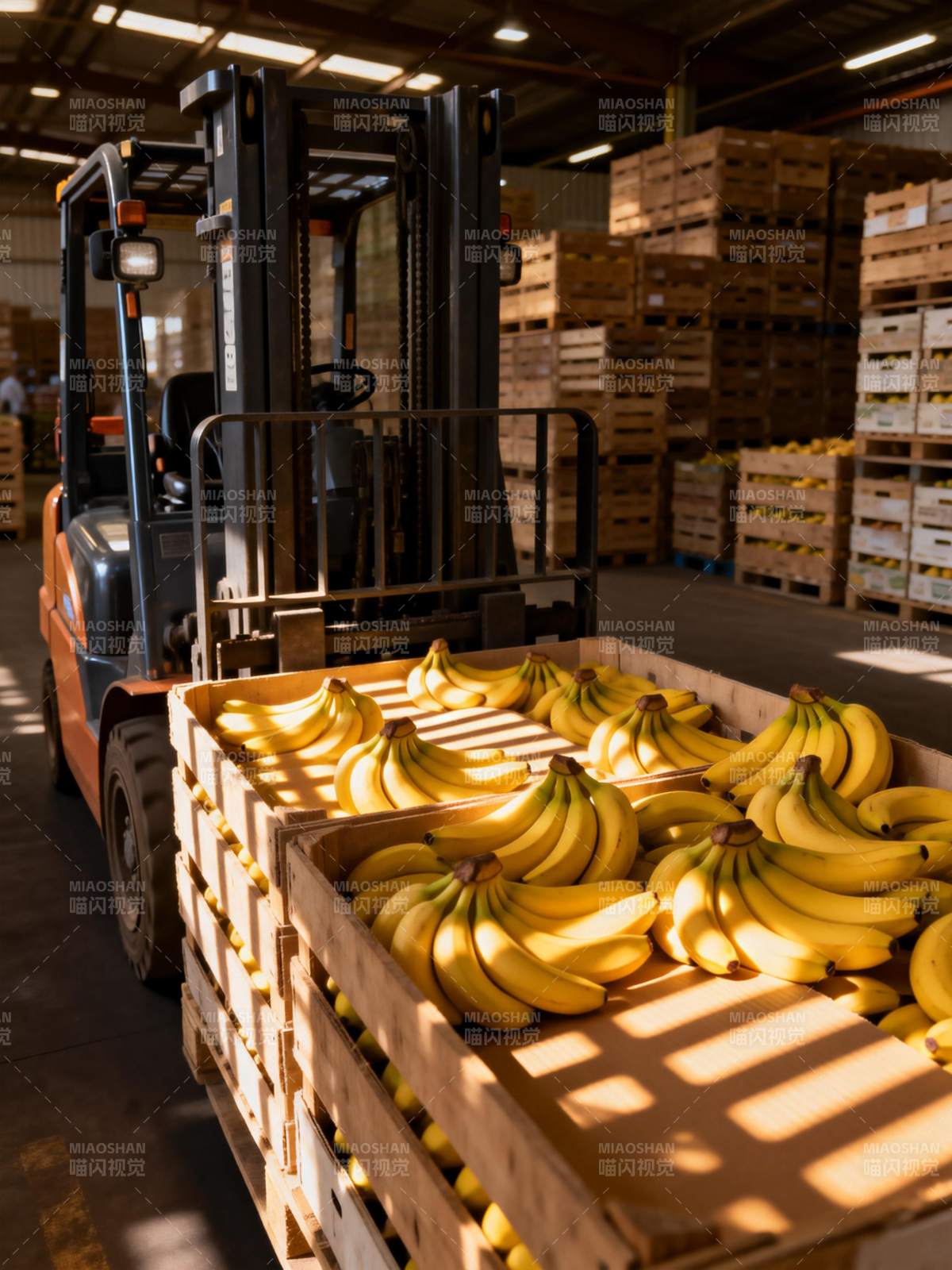 香蕉仓库搬运中图片