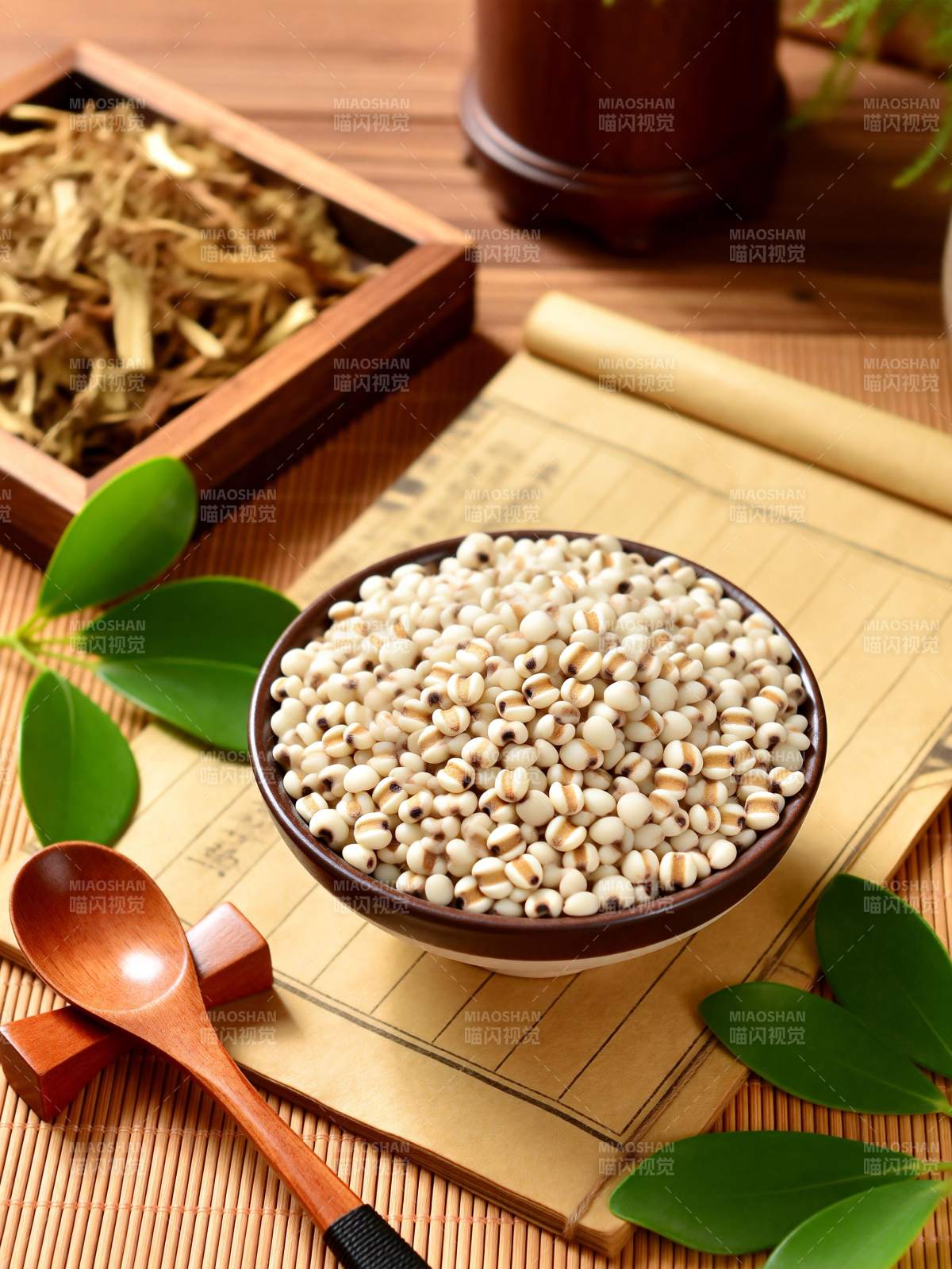 薏仁养生食材图片