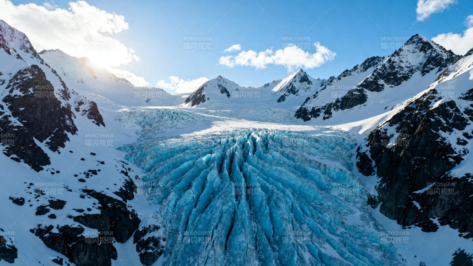 冰川雪峰壮丽景色图片