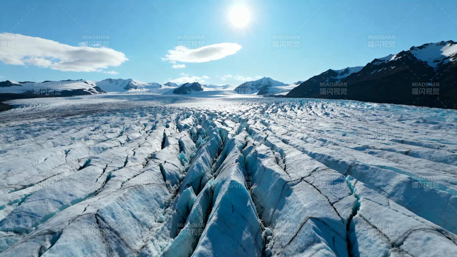 冰川裂谷奇景图片