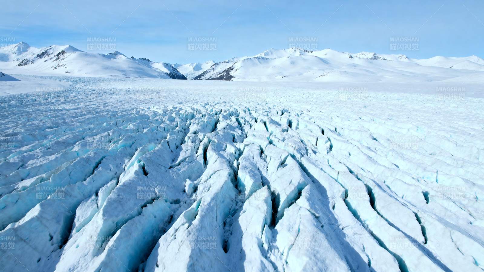 冰川裂隙美景图片