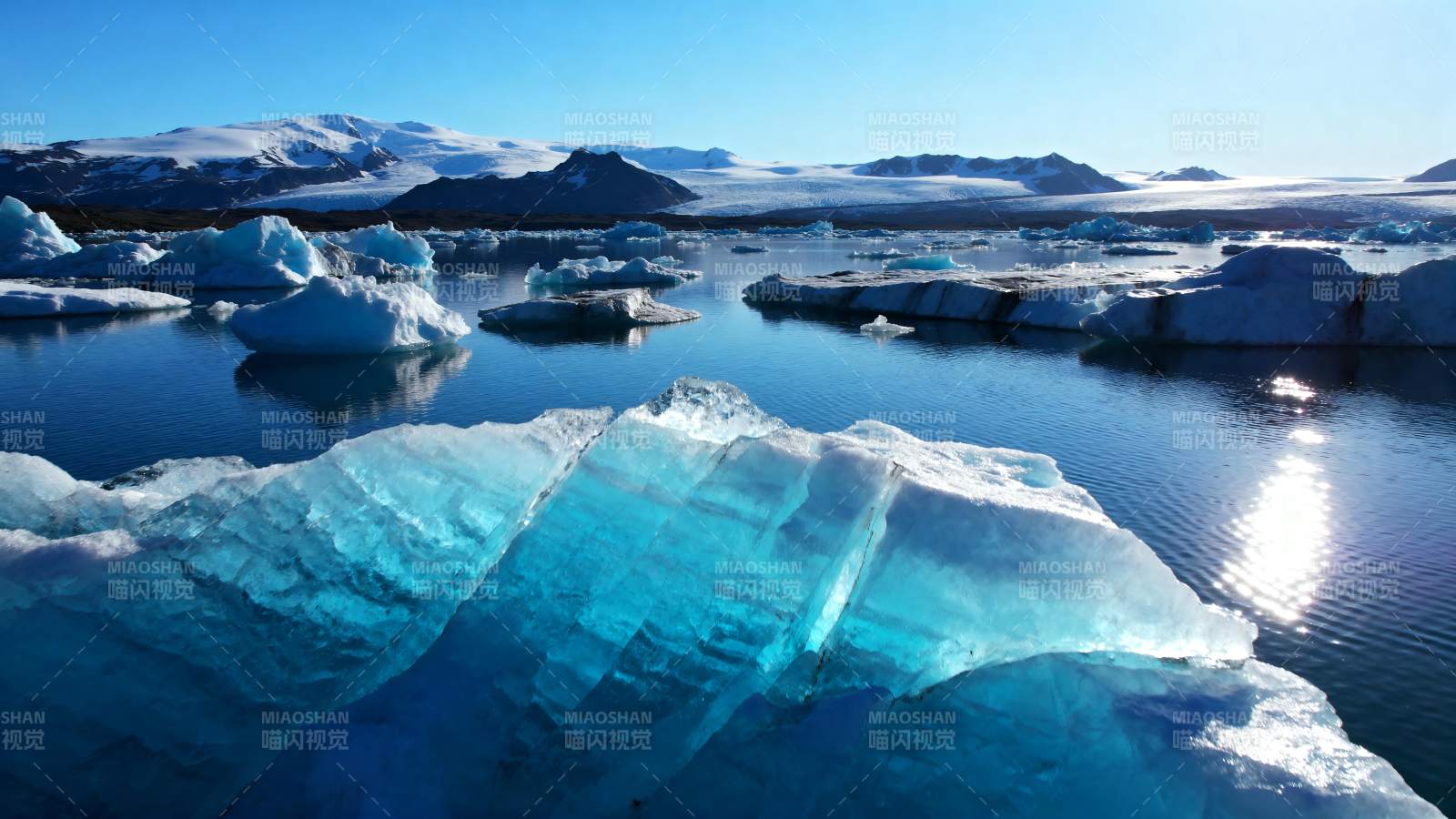 冰川湖光图片