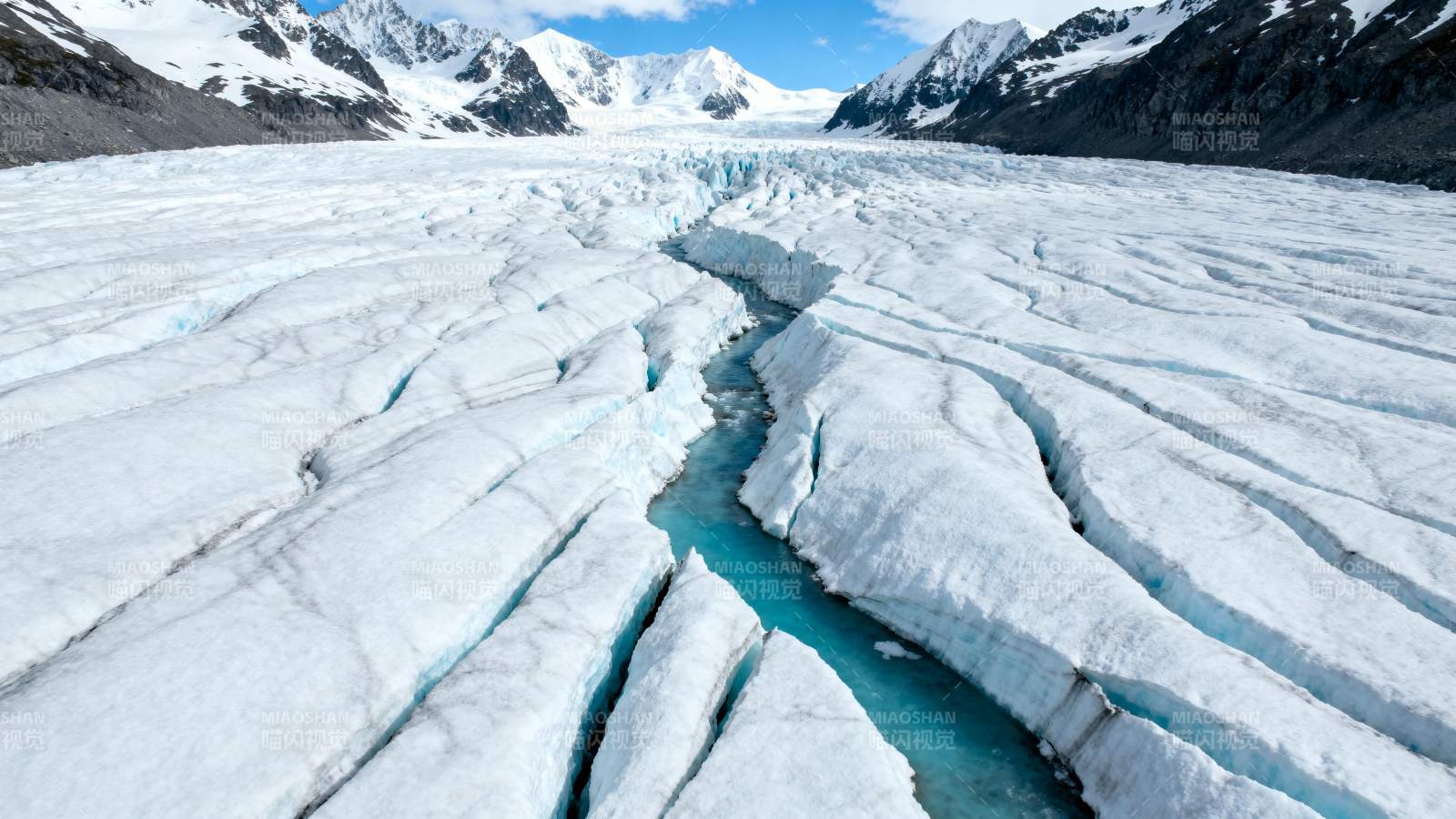 冰川裂隙美景图片