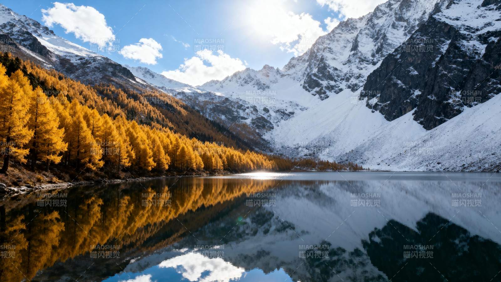 秋山湖光镜图片