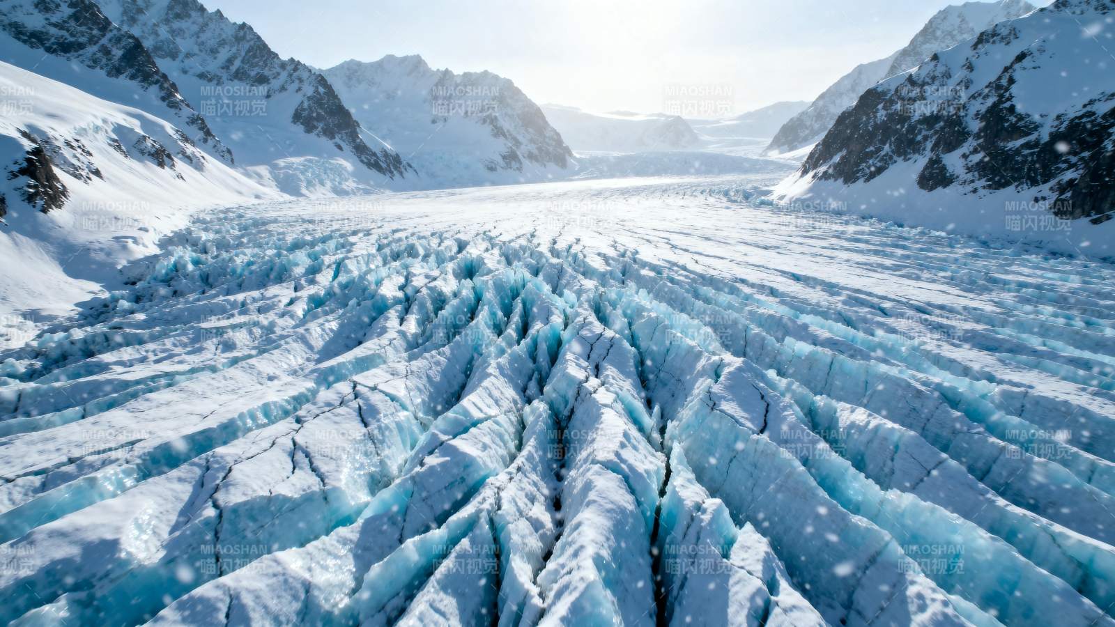 冰川裂谷奇景图片