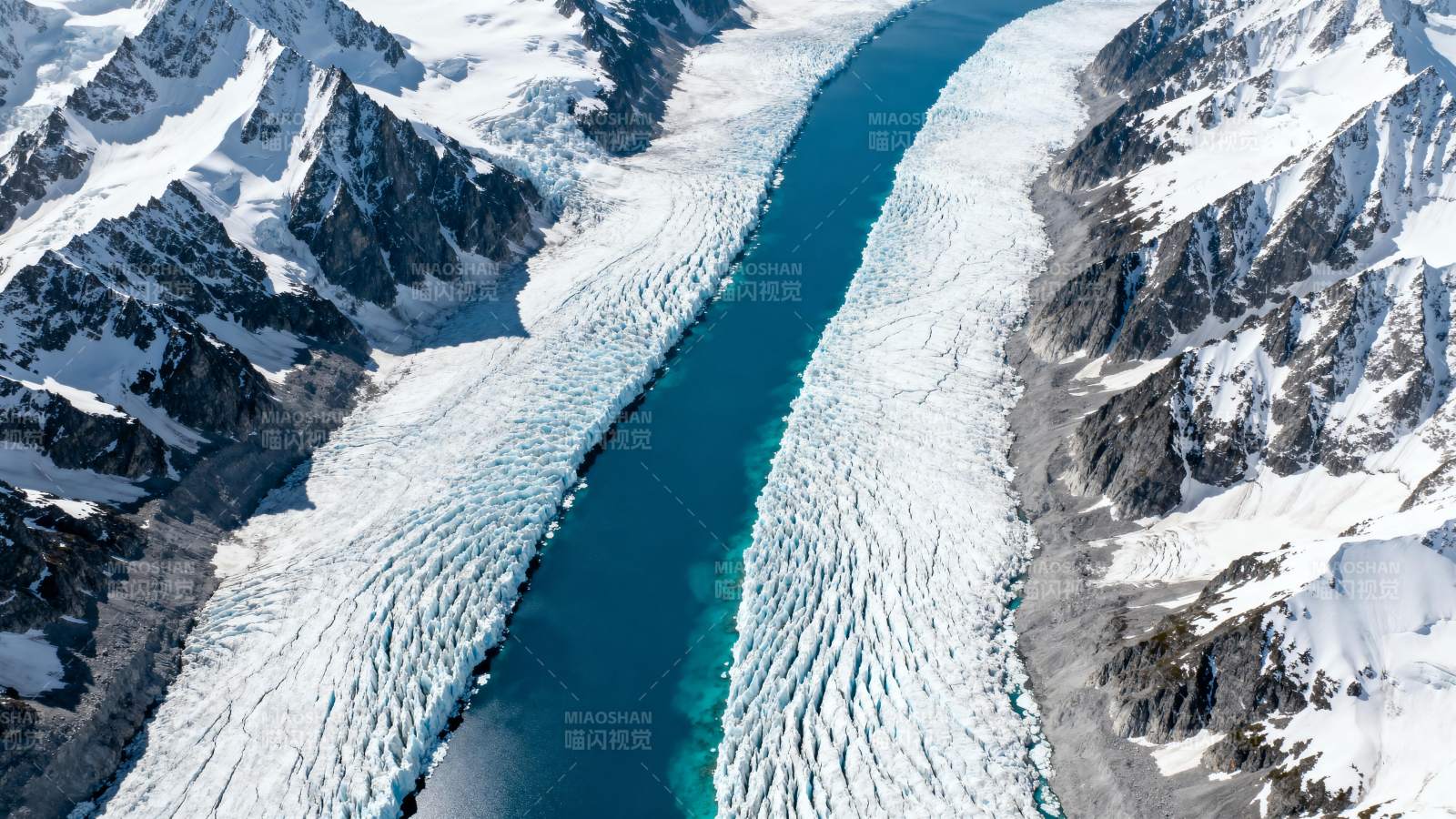 冰川峡谷奇景图片
