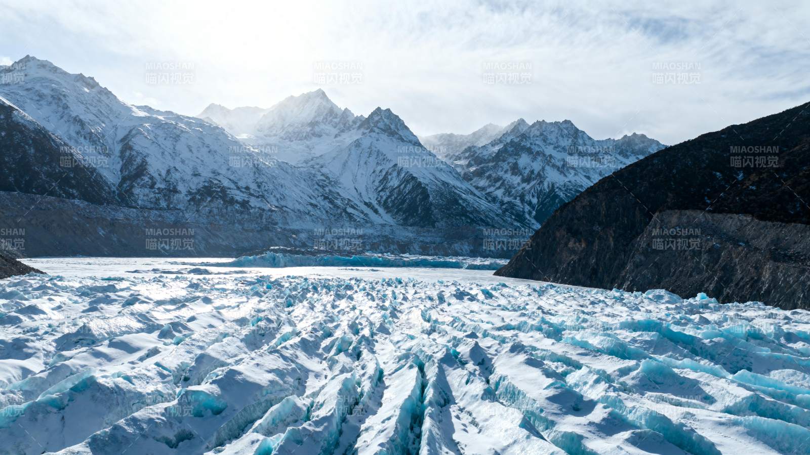 冰川雪峰壮丽景色图片