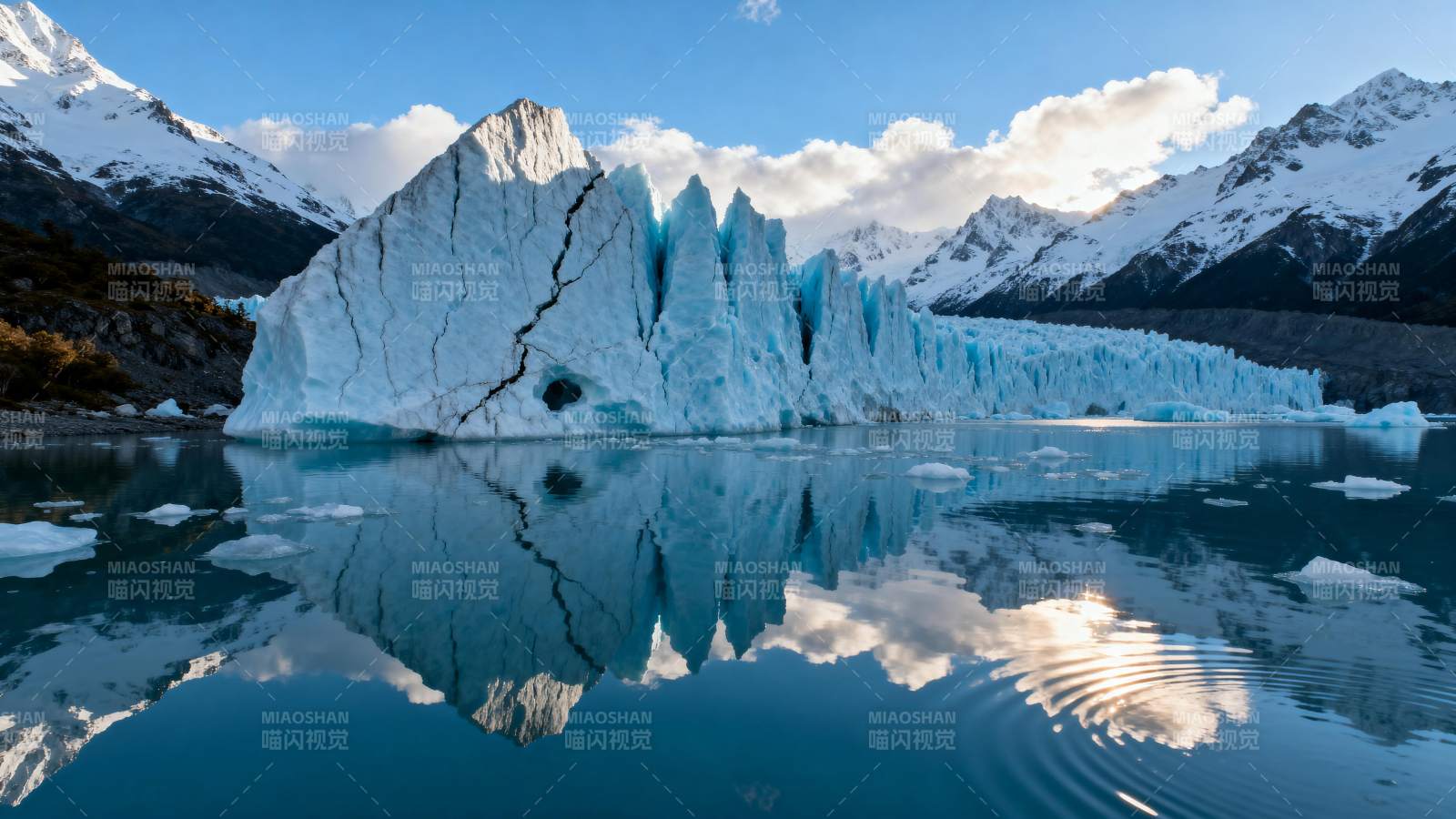 冰川倒影山水画图片