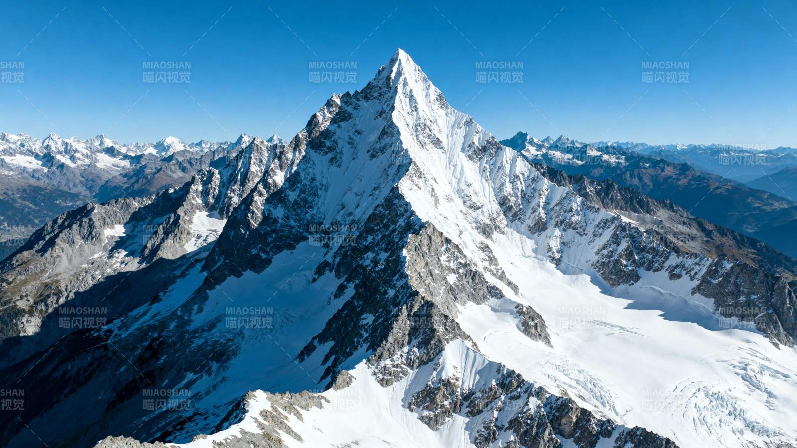 雪山之巅 壮丽奇观图片