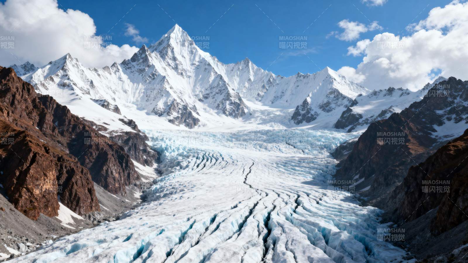 雪山冰川壮丽景色图片