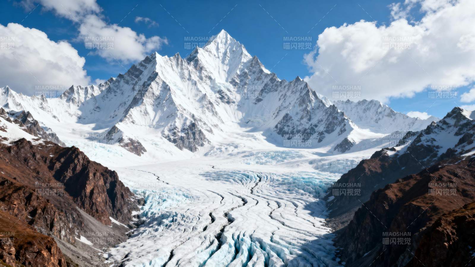 雪山冰川壮丽景色图片