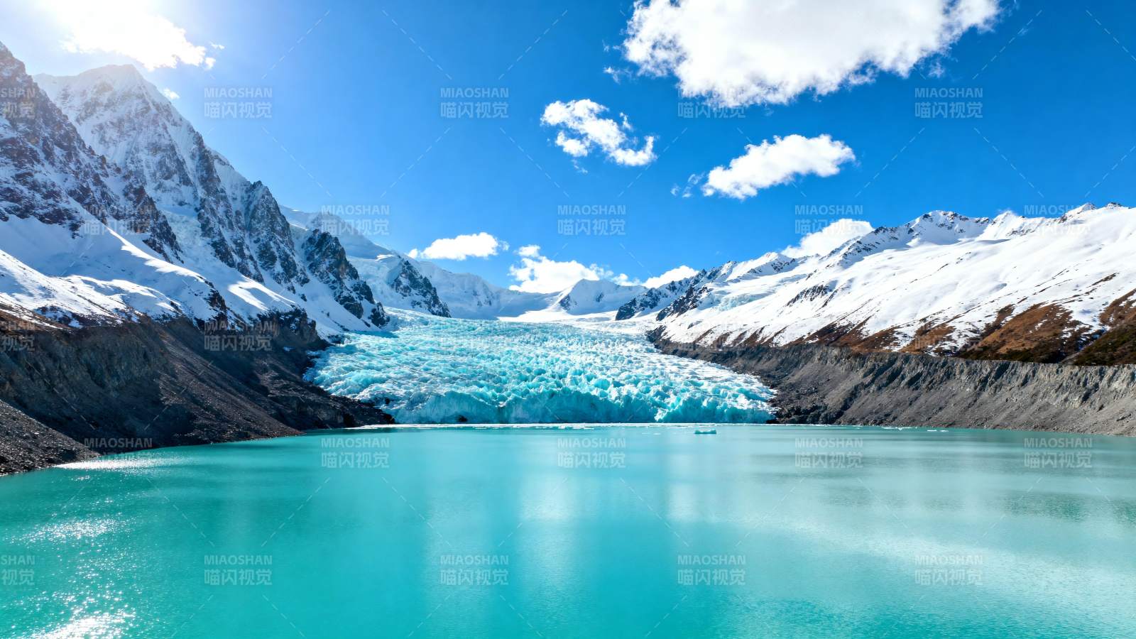 冰川湖畔风光图片