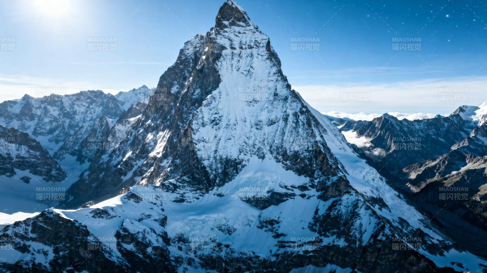 雪山之巅 壮丽绝伦图片