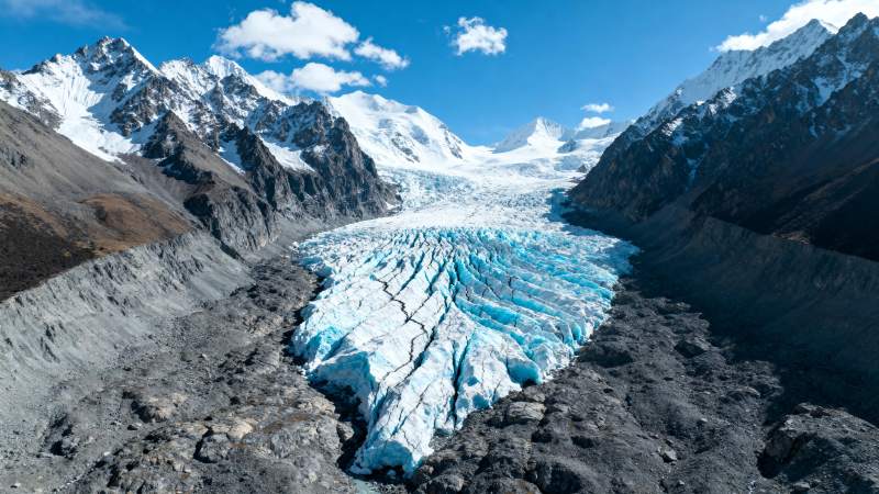 冰川峡谷奇景图片