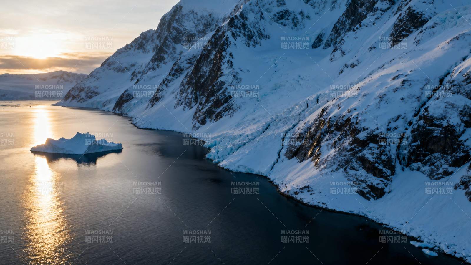 雪山映日 冰川静谧图片