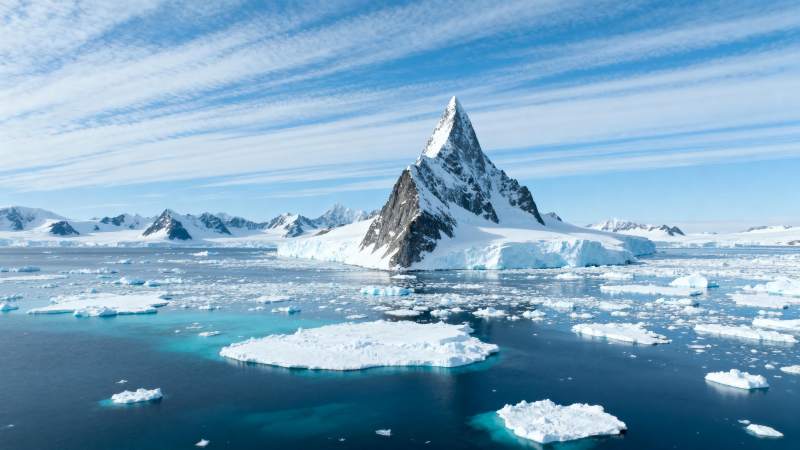 冰峰雪海奇景图片