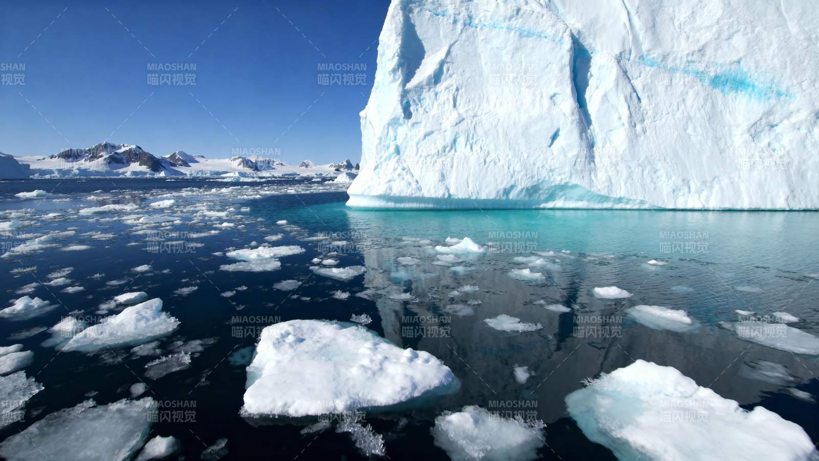 冰川倒影 静谧极地图片