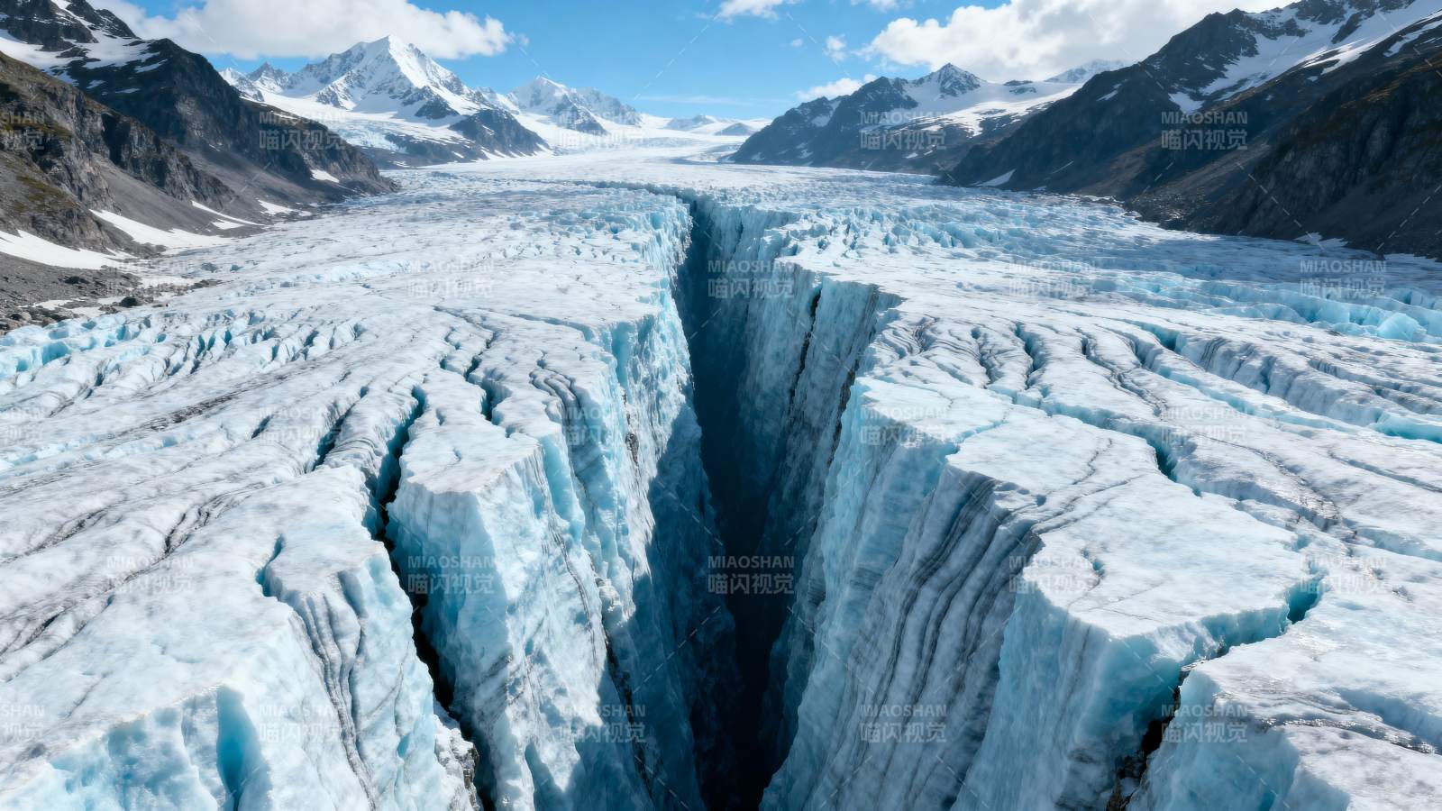 冰川裂谷壮景图片