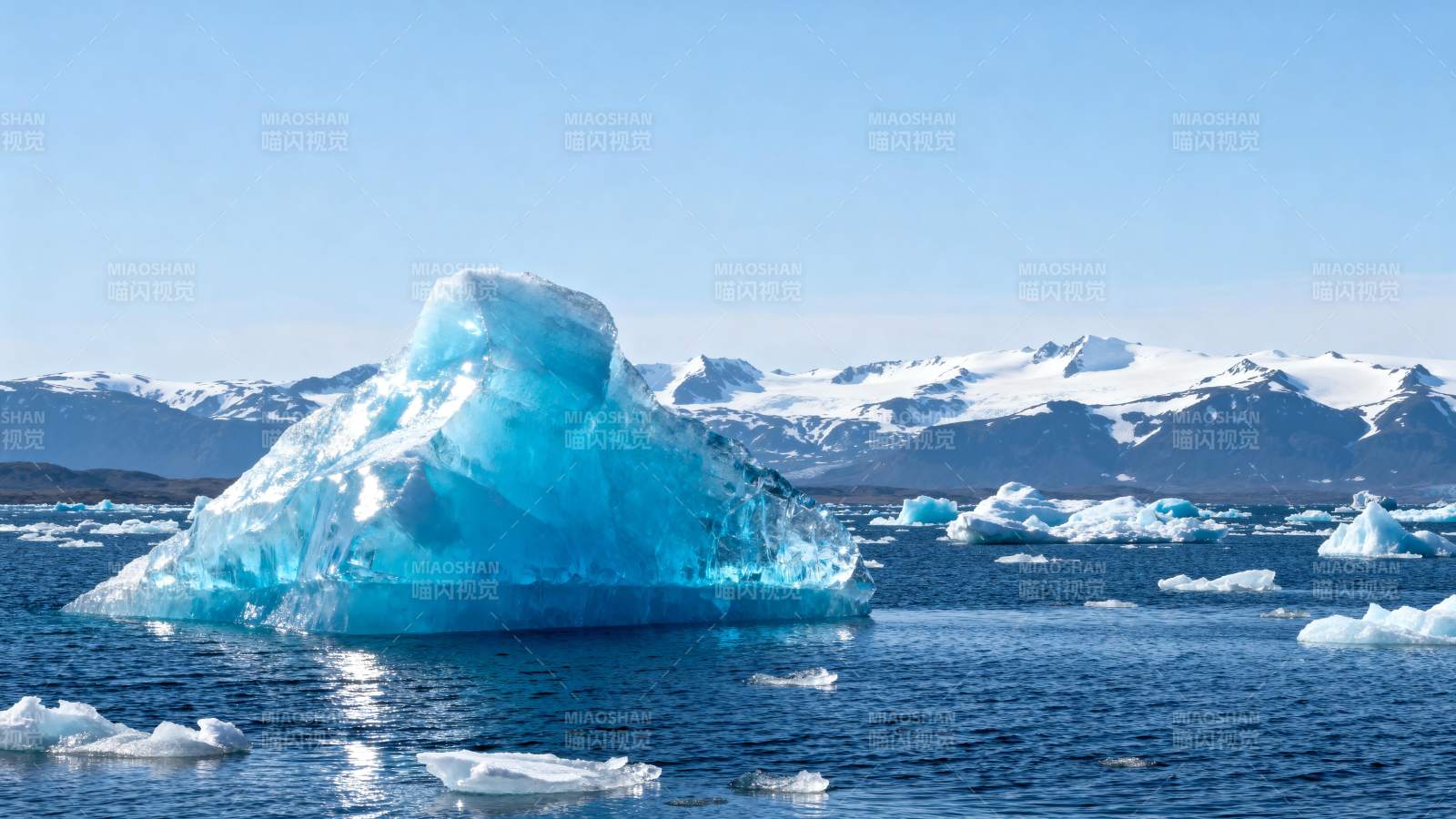 冰山浮海 雪山远眺图片