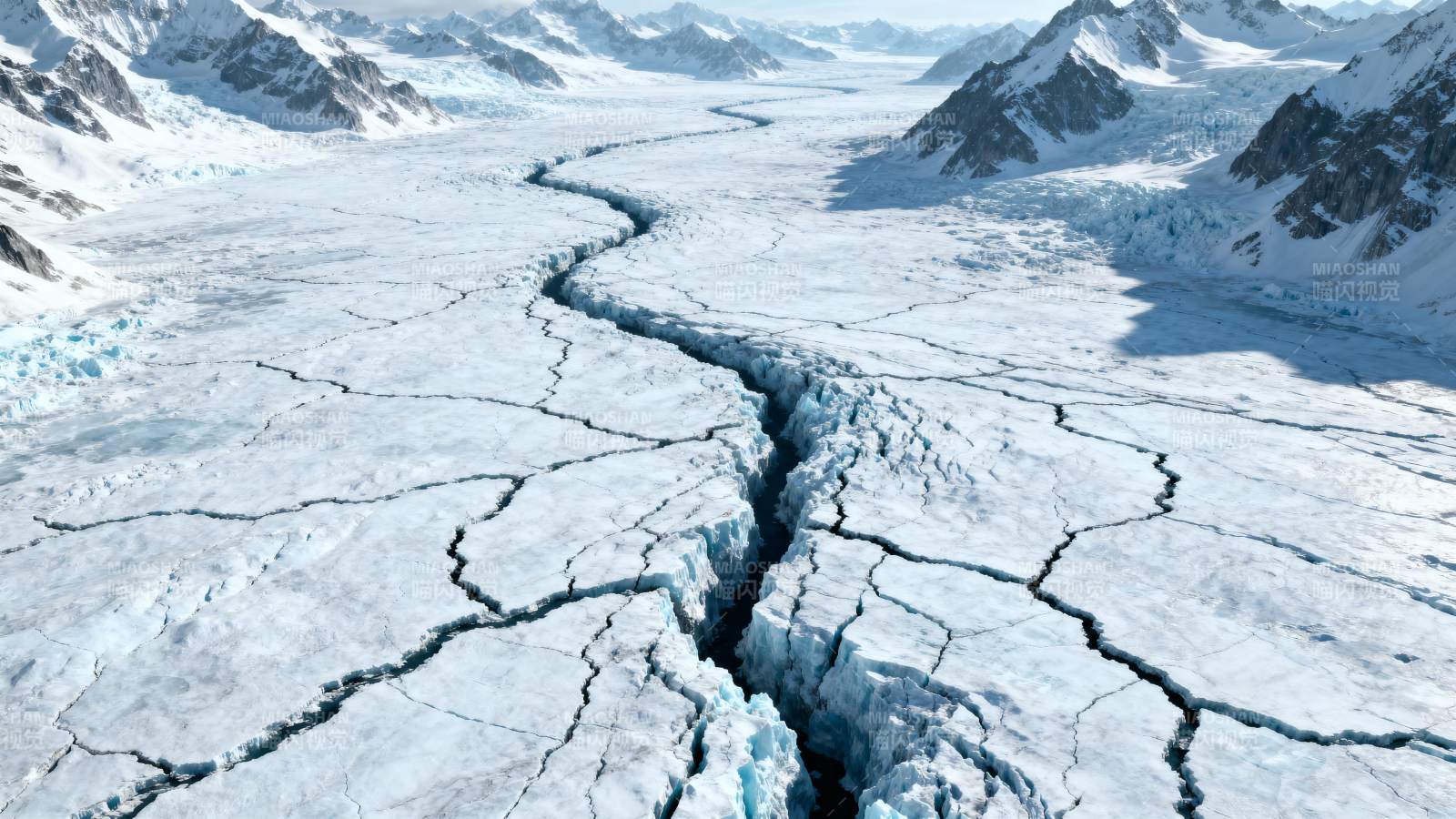 冰川裂痕图片