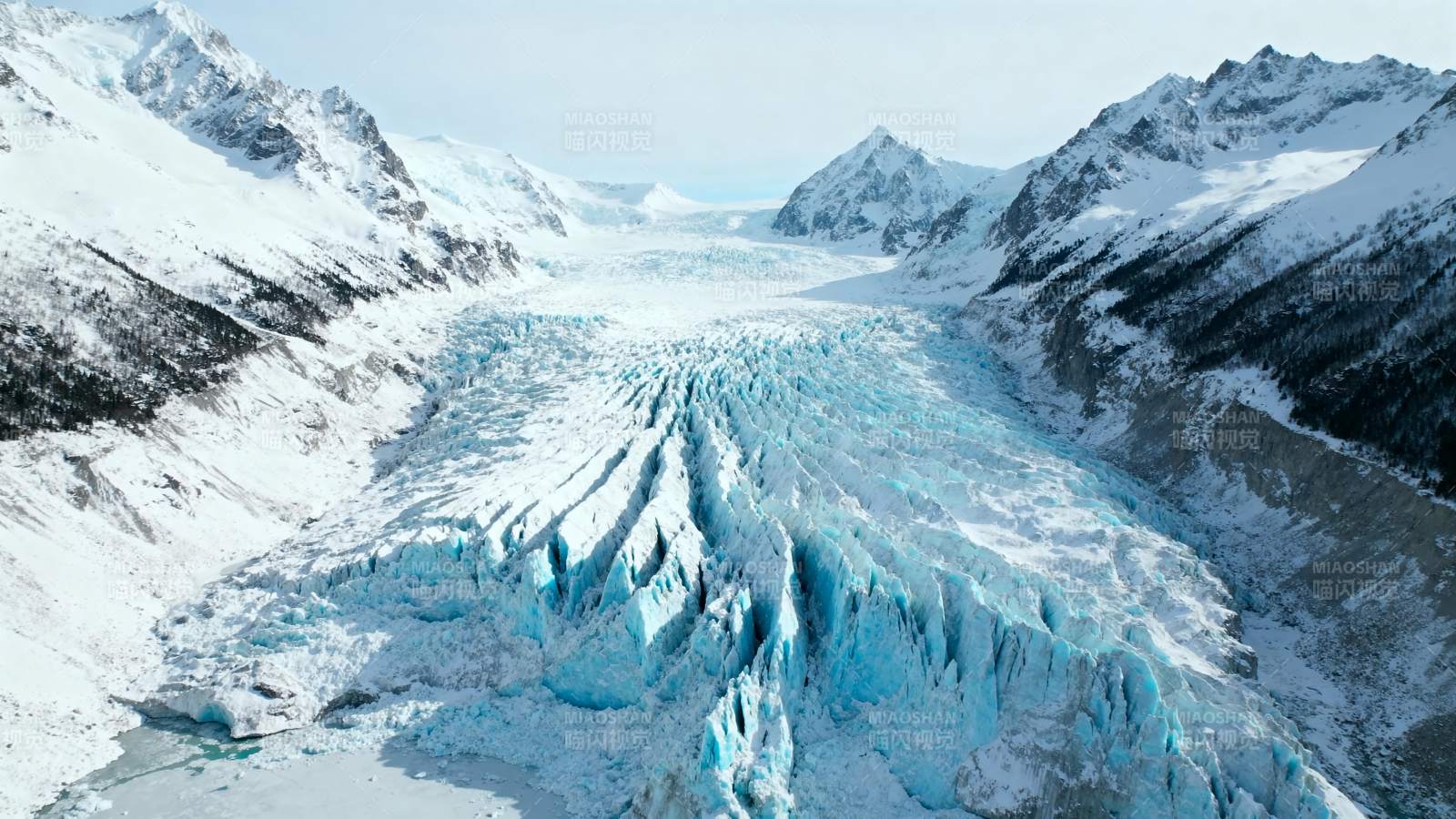 冰川峡谷风光图片
