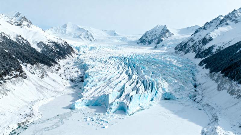 冰川雪峰壮丽景色图片
