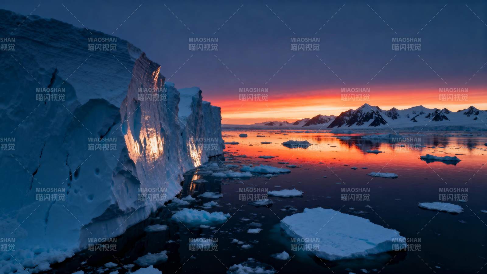 极地冰川日落图片