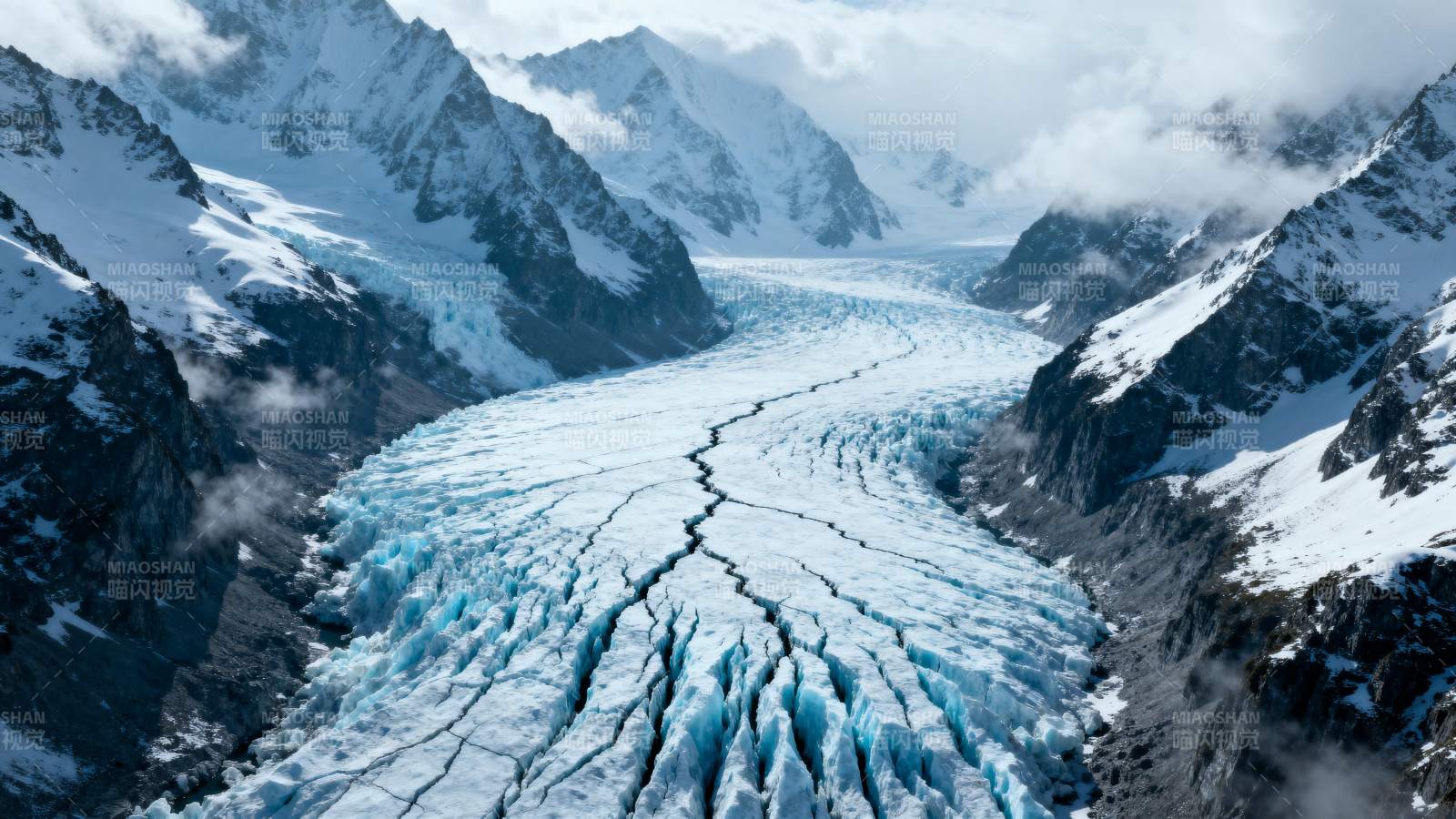 冰川峡谷风光图片