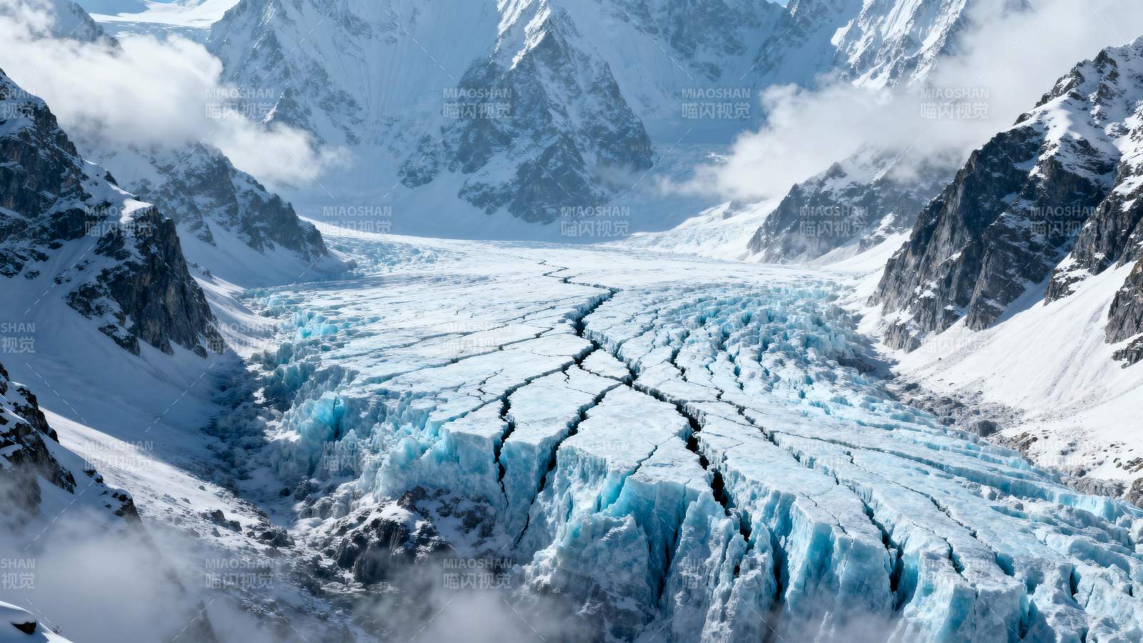 冰川裂谷 雪山巍峨图片
