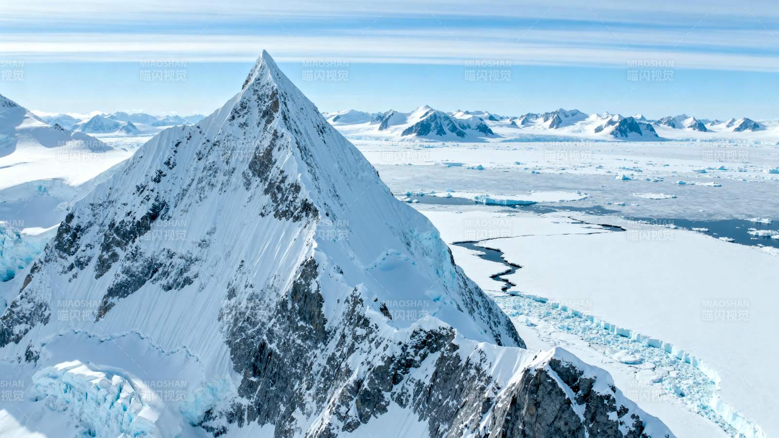 冰雪峰峦壮丽景色图片