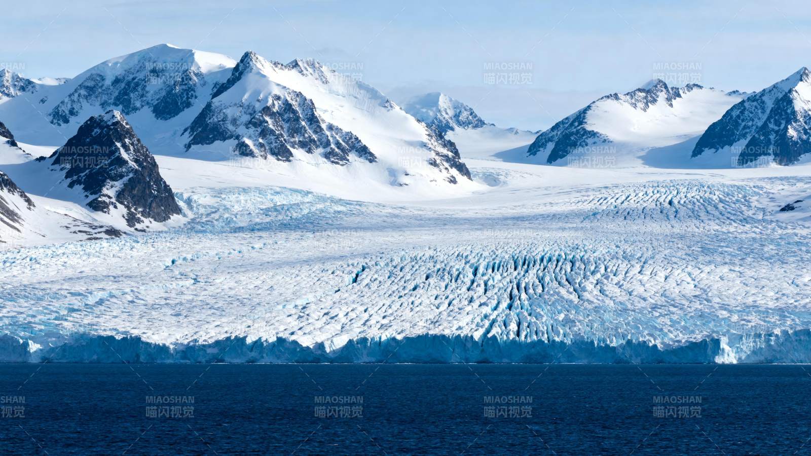 雪山冰川壮丽景色图片