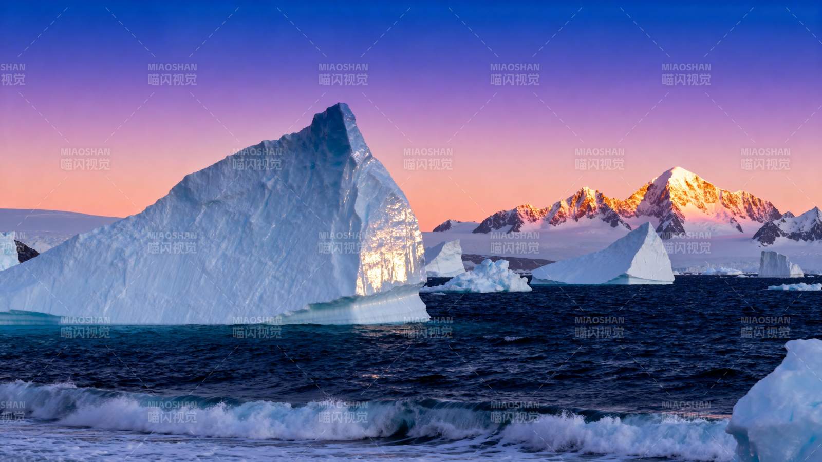 极地冰山日落图片