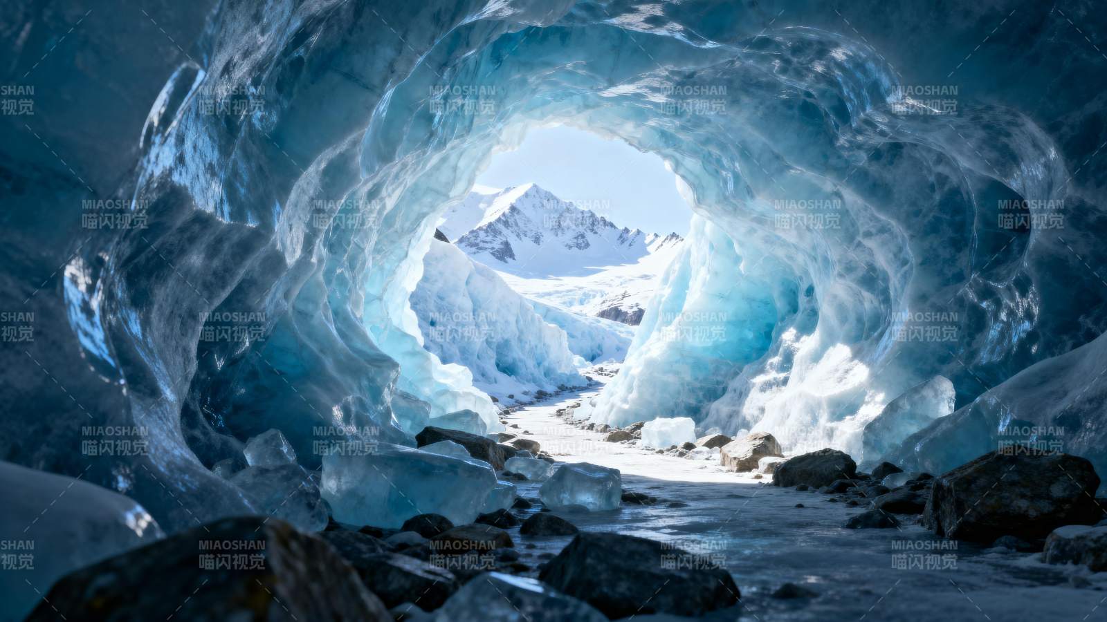 冰洞奇观图片