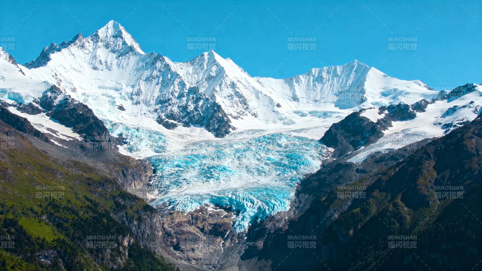 雪山冰川壮丽景色图片