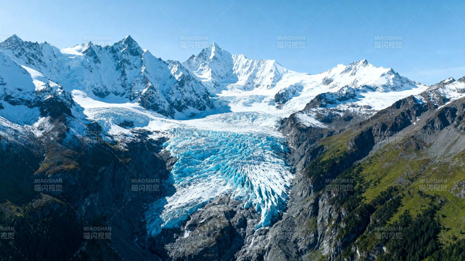 雪山冰川壮丽景色图片