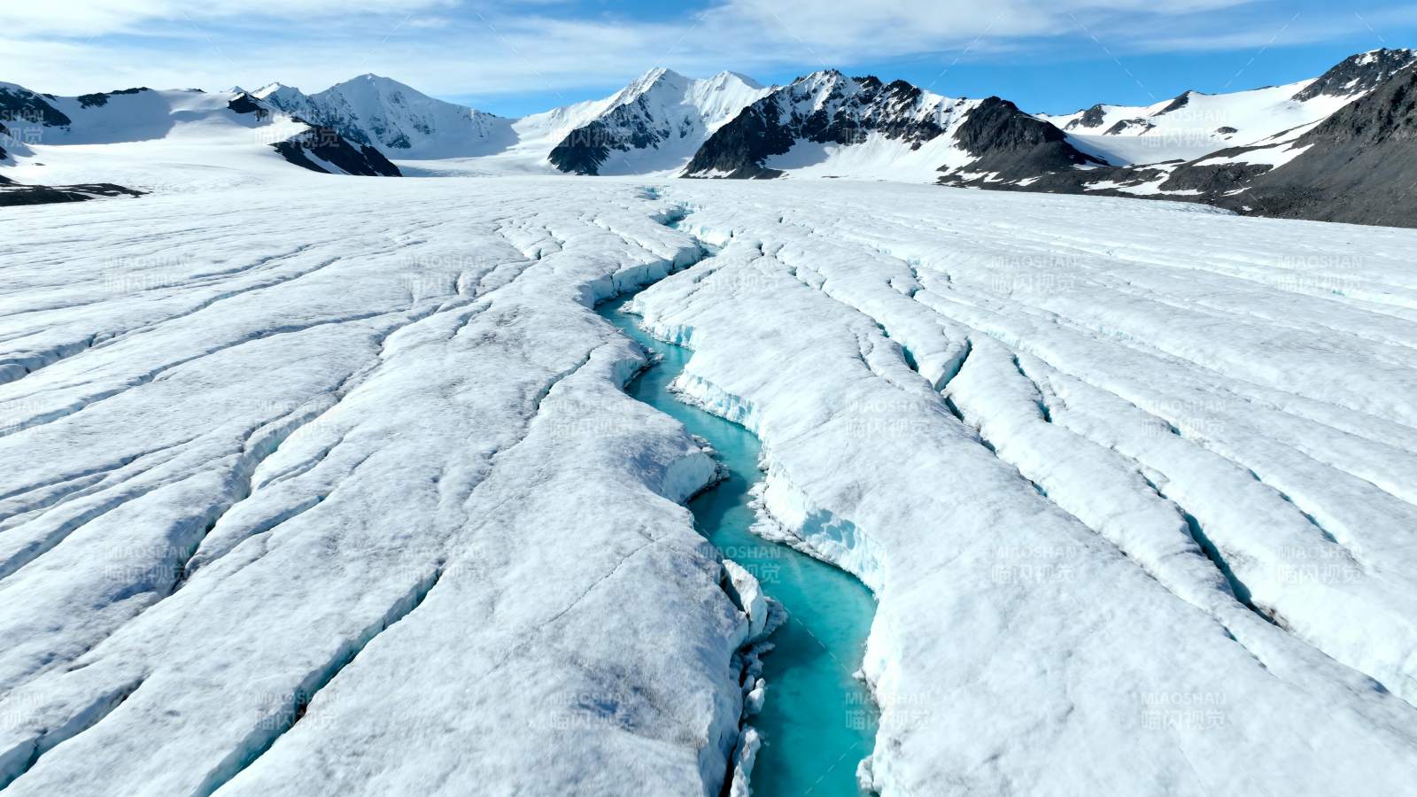 冰川裂隙美景图片