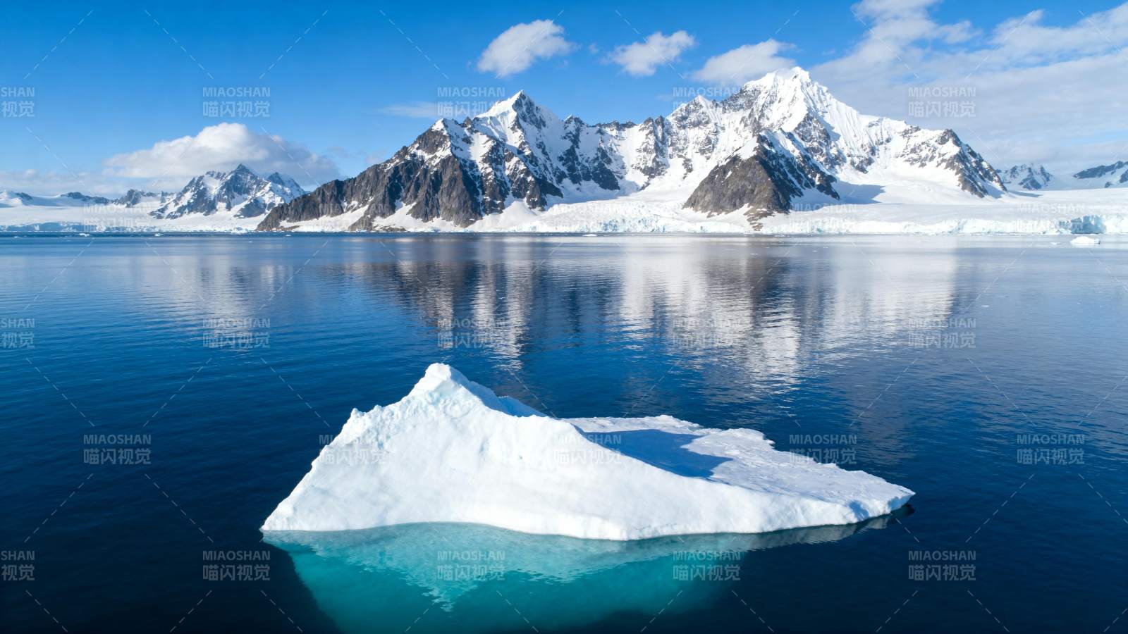 冰山映雪山图片