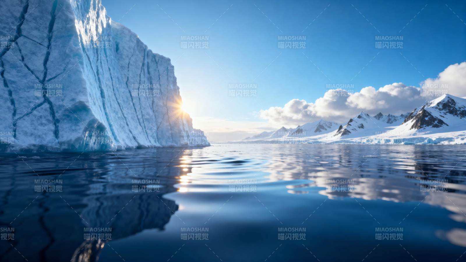 极地冰川晨光图片