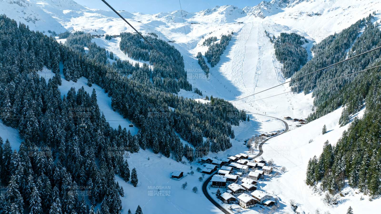 雪域小镇风光图片