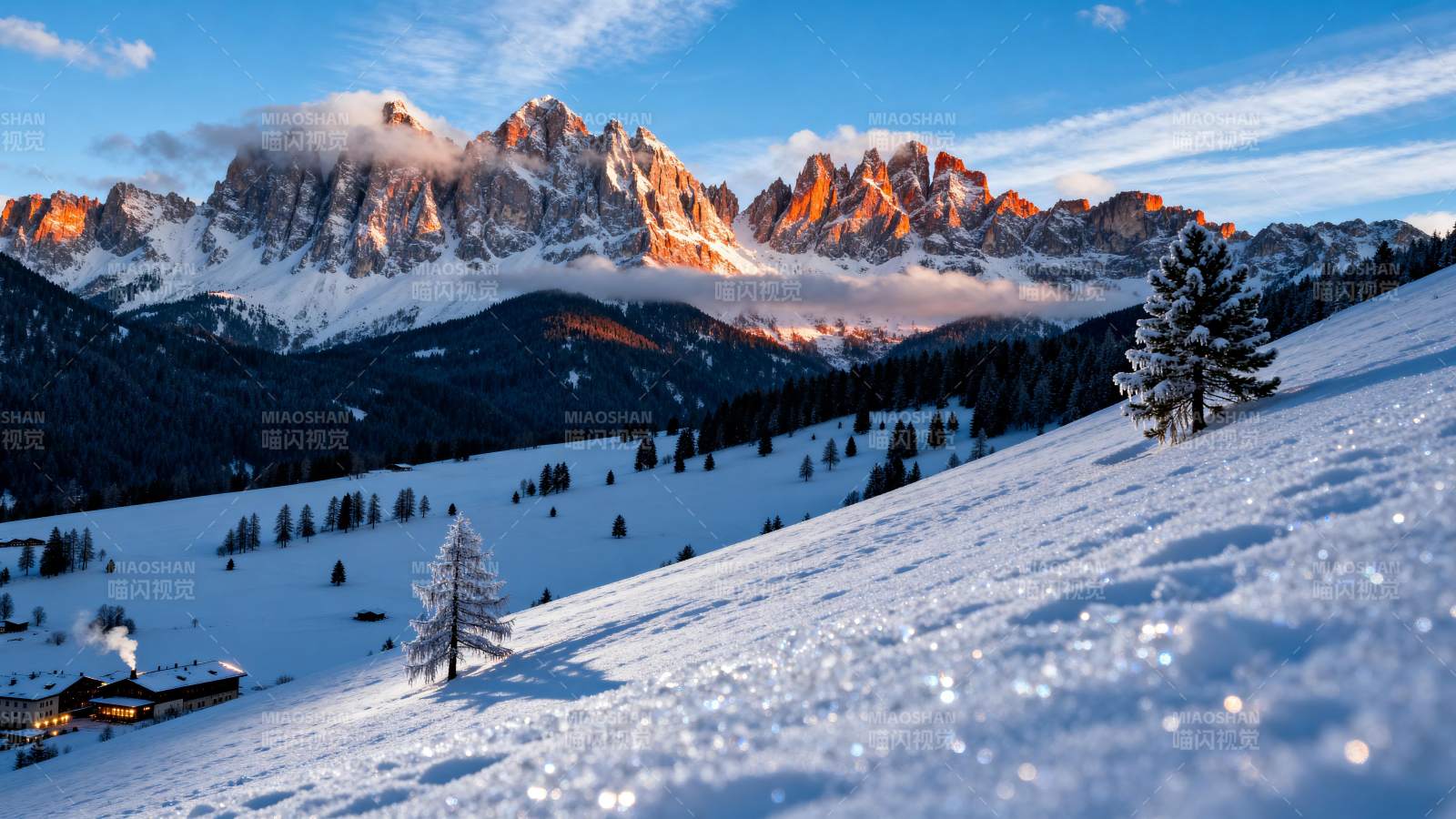 雪山晨曦美景图片