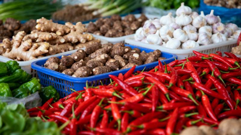 新鲜蔬菜摊位图片