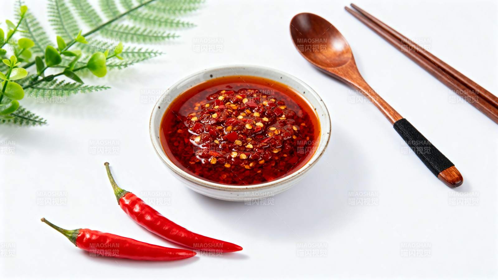 辣椒酱配红椒图片