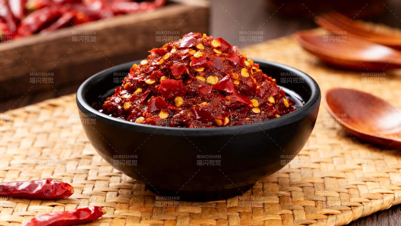 红油辣椒酱图片