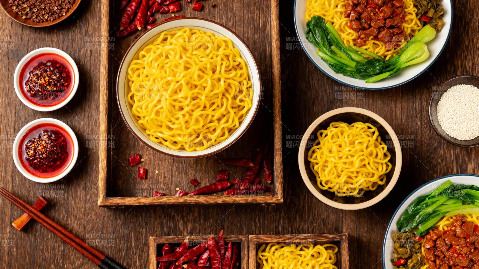 麻辣面食盛宴图片