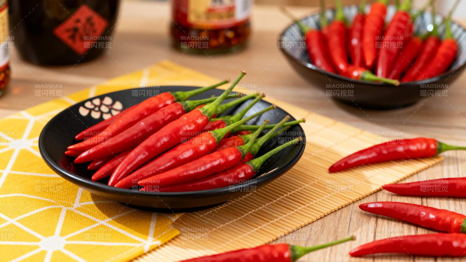 红辣椒鲜亮诱人图片
