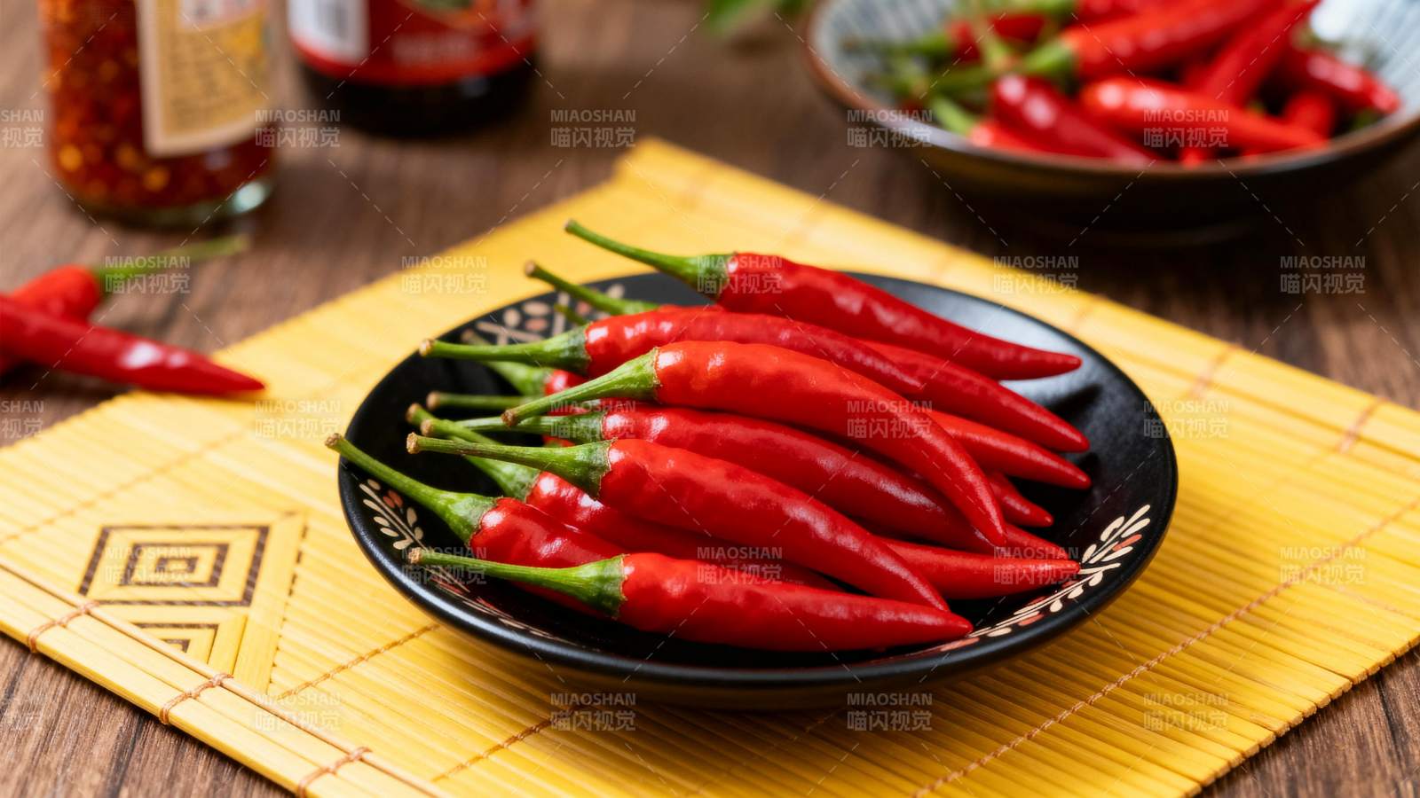 红辣椒摆盘图图片