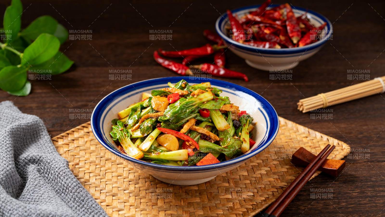 炒青菜配辣椒图片