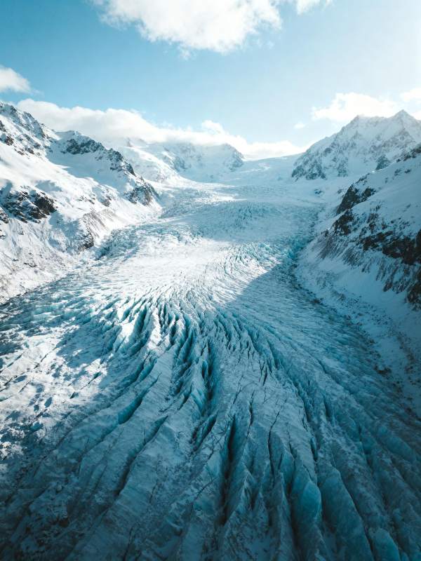 冰川峡谷风光图片